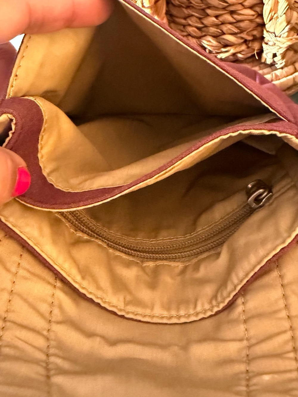 L.L. Bean Canvas Crossbody messenger bag Vintage Red bag with adjustable strap. - Picture 8 of 11